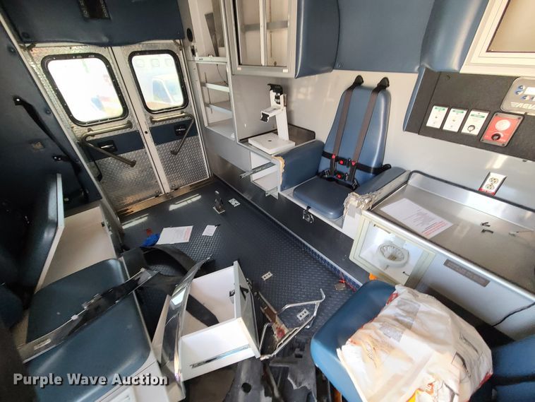 image for item DM4988 2016 Chevrolet Express G4500  ambulance