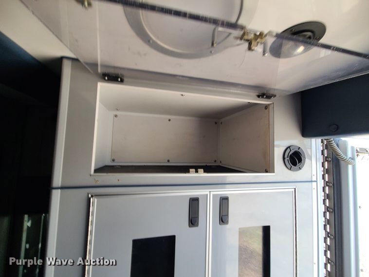 image for item DM4988 2016 Chevrolet Express G4500  ambulance