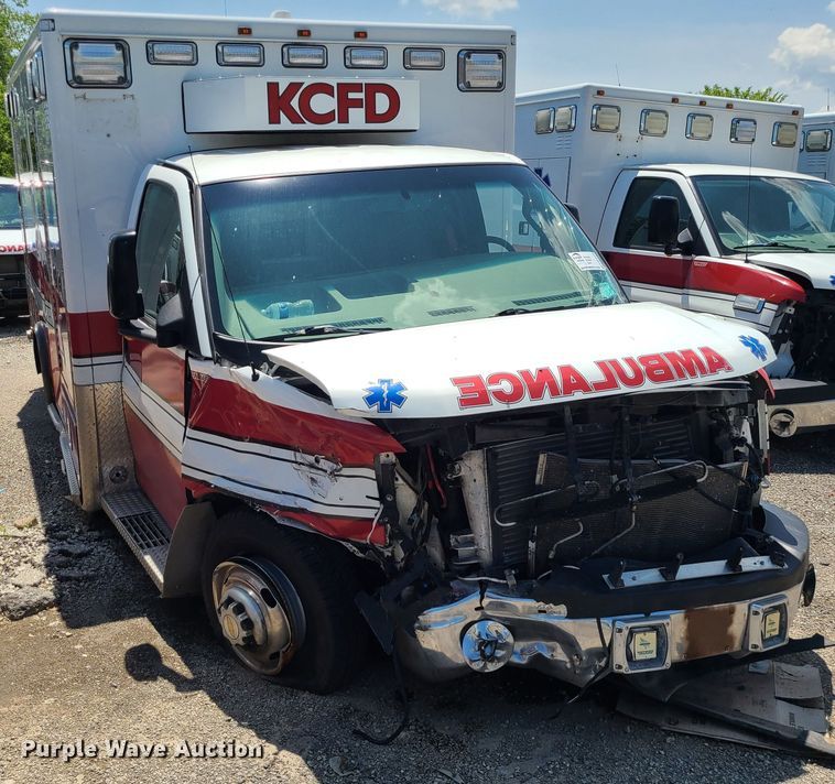 image for item DM4989 2016 Chevrolet Express G4500  ambulance