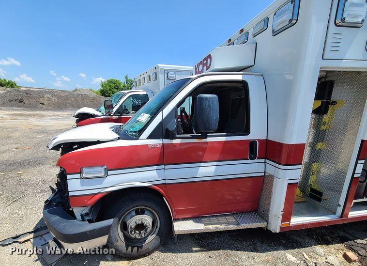 image for item DM4989 2016 Chevrolet Express G4500  ambulance
