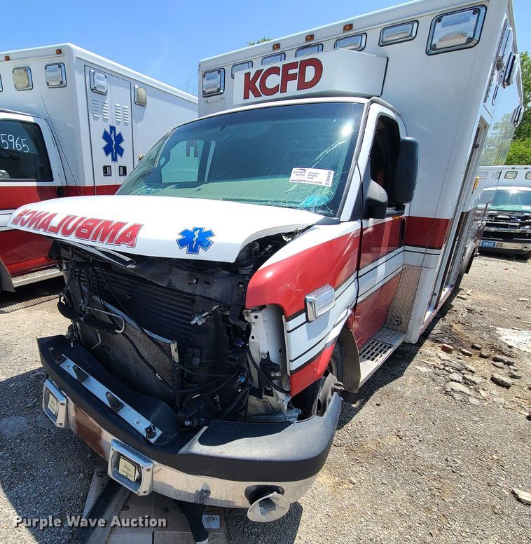 image for item DM4989 2016 Chevrolet Express G4500  ambulance