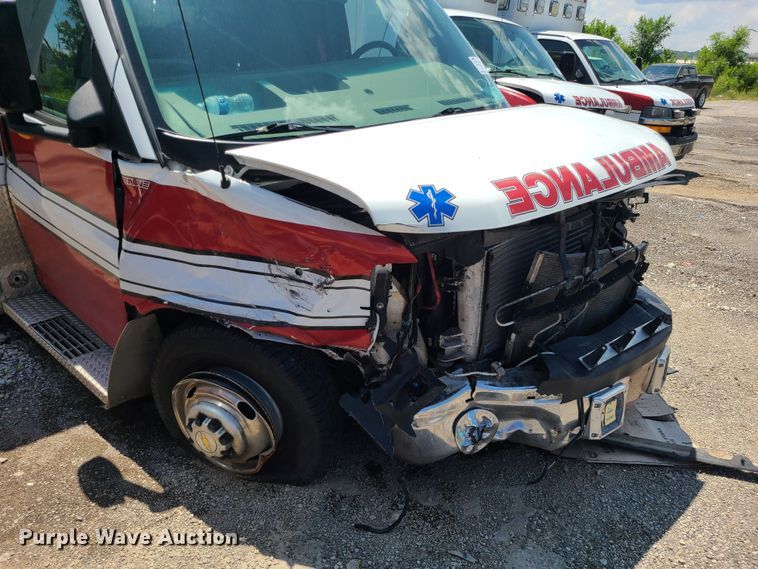 image for item DM4989 2016 Chevrolet Express G4500  ambulance