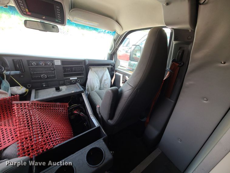 image for item DM4989 2016 Chevrolet Express G4500  ambulance