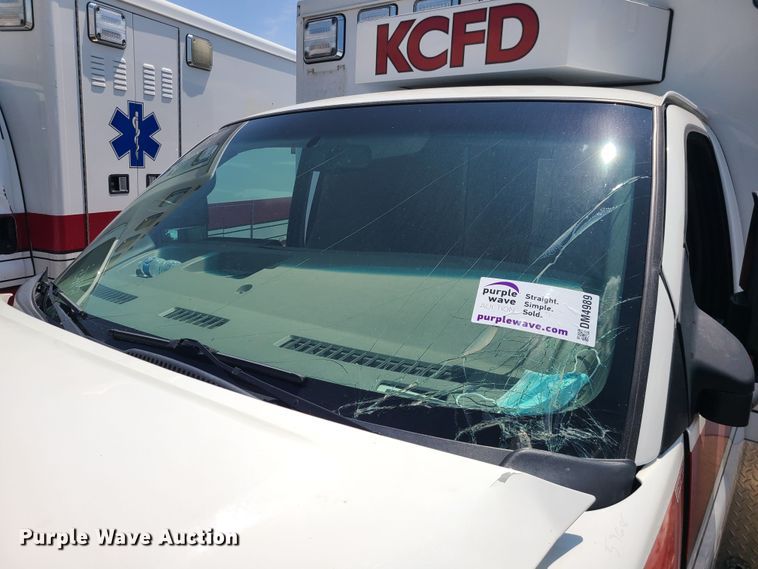 image for item DM4989 2016 Chevrolet Express G4500  ambulance