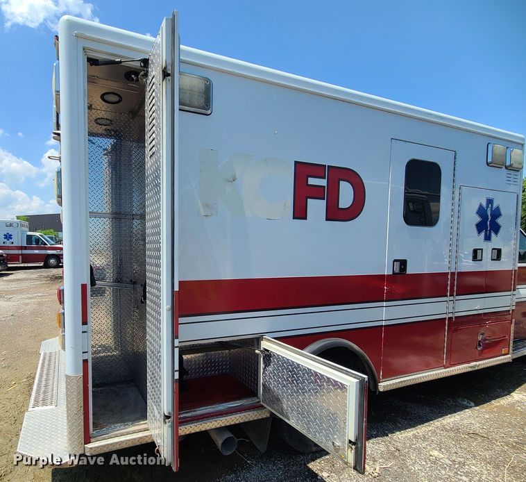 image for item DM4990 2016 Chevrolet Express G4500  ambulance