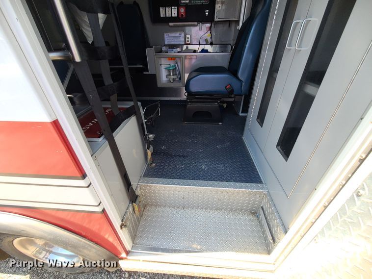 image for item DM4990 2016 Chevrolet Express G4500  ambulance