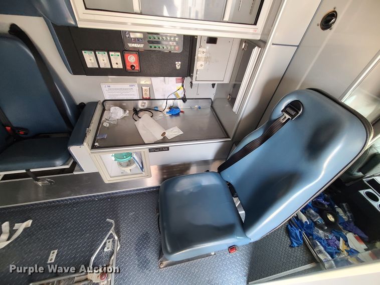 image for item DM4990 2016 Chevrolet Express G4500  ambulance