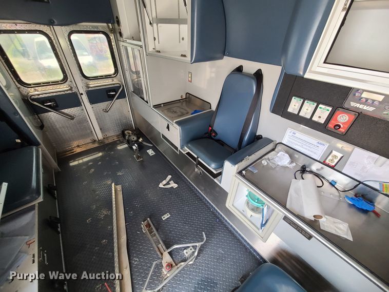 image for item DM4990 2016 Chevrolet Express G4500  ambulance