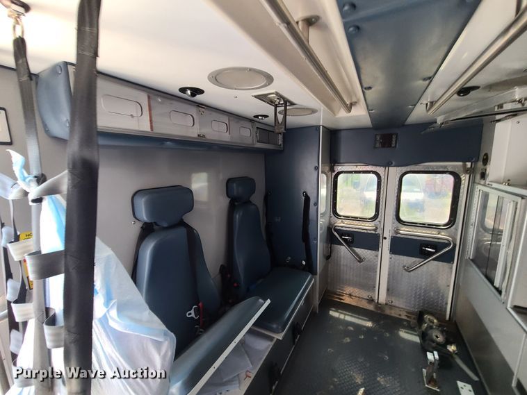 image for item DM4990 2016 Chevrolet Express G4500  ambulance