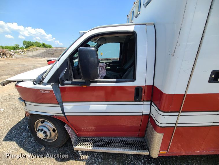 image for item DM4990 2016 Chevrolet Express G4500  ambulance