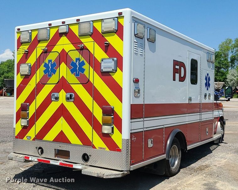 image for item DM4991 2014 Chevrolet Express G4500  ambulance