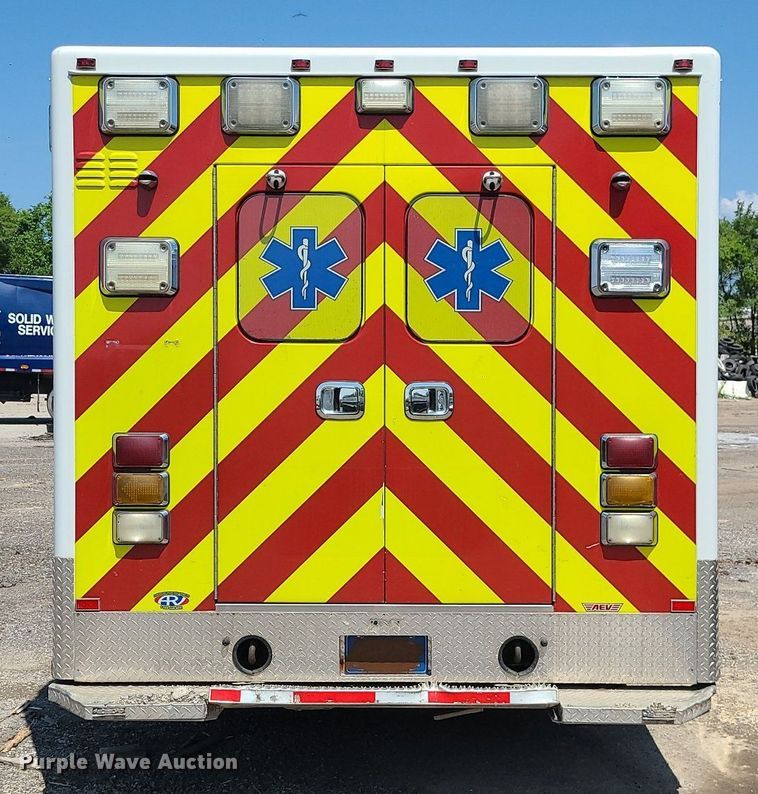 image for item DM4991 2014 Chevrolet Express G4500  ambulance