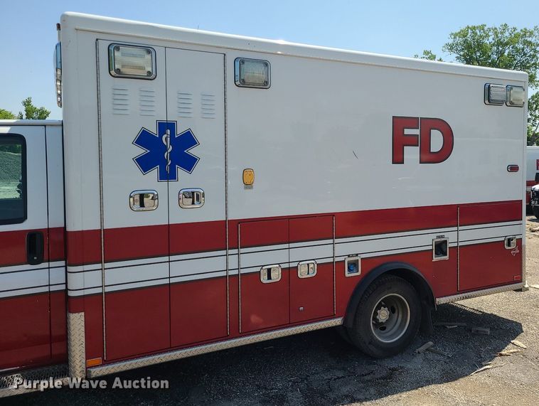 image for item DM4991 2014 Chevrolet Express G4500  ambulance