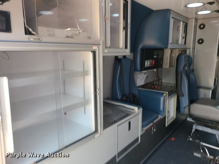 image for item DM4991 2014 Chevrolet Express G4500  ambulance