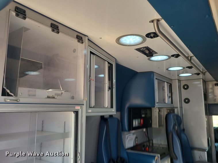 image for item DM4991 2014 Chevrolet Express G4500  ambulance