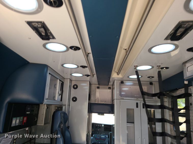 image for item DM4991 2014 Chevrolet Express G4500  ambulance
