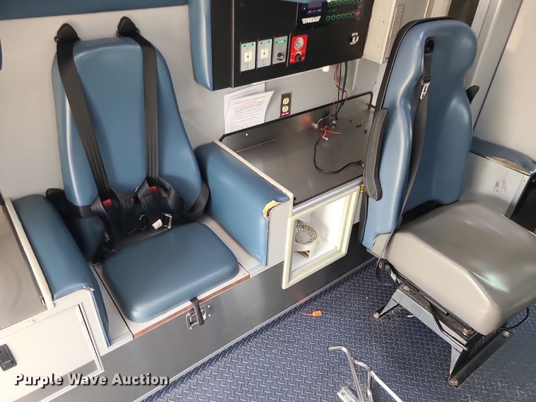 image for item DM4991 2014 Chevrolet Express G4500  ambulance