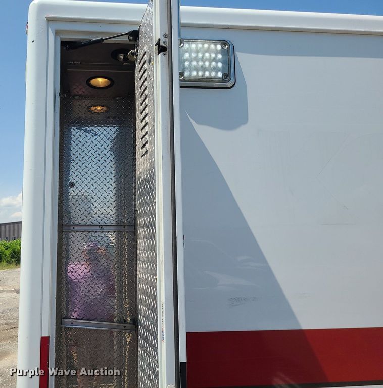 image for item DM4991 2014 Chevrolet Express G4500  ambulance