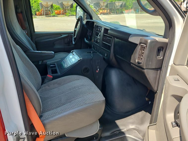 image for item DM4991 2014 Chevrolet Express G4500  ambulance