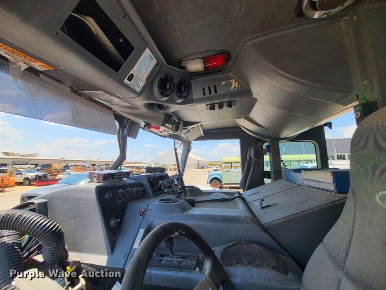 image for item DM4992 2006 E-One  pumper fire truck