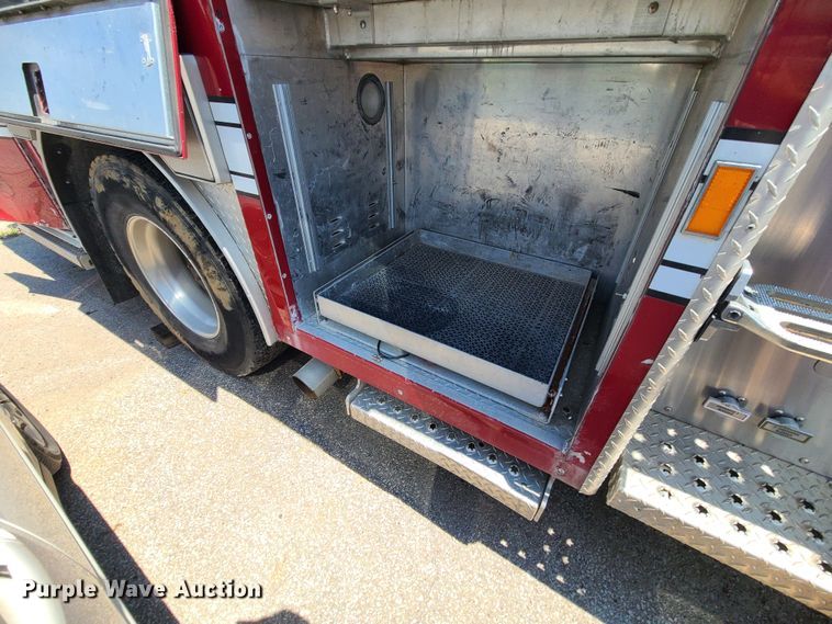 image for item DM4992 2006 E-One  pumper fire truck