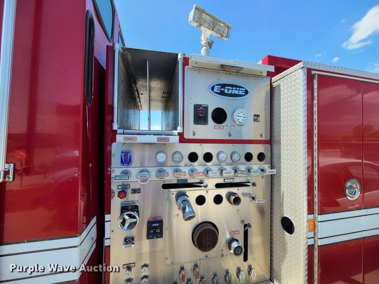 image for item DM4992 2006 E-One  pumper fire truck