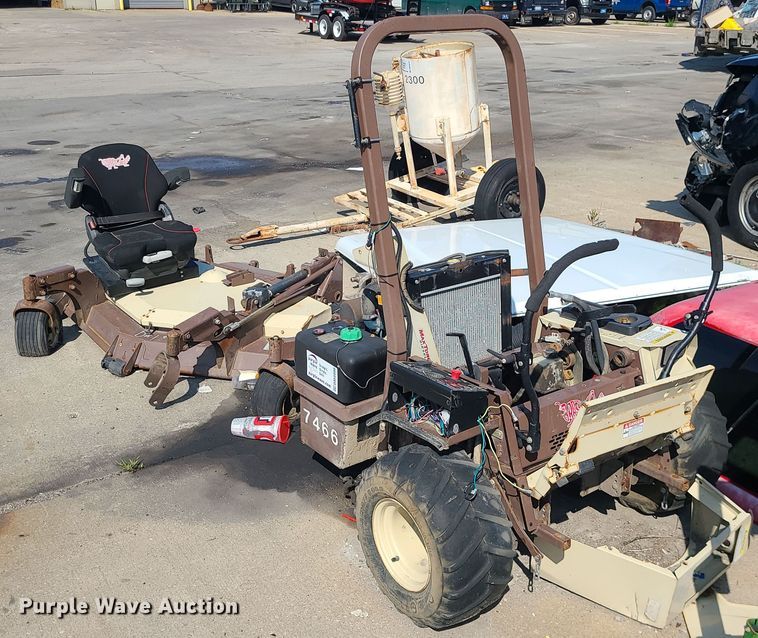 image for item DM4996 Grasshopper 725D  ZTR lawn mower