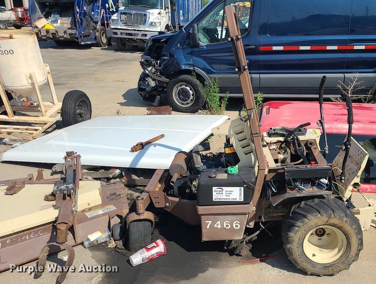 image for item DM4996 Grasshopper 725D  ZTR lawn mower