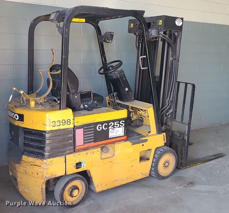 image for item DM4997 Daewoo GC25S  forklift