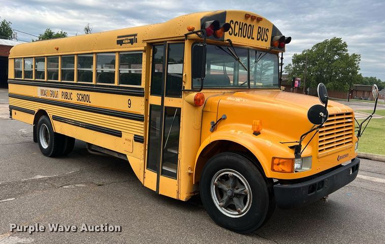 image for item DN3034 1991 International 3700  school bus