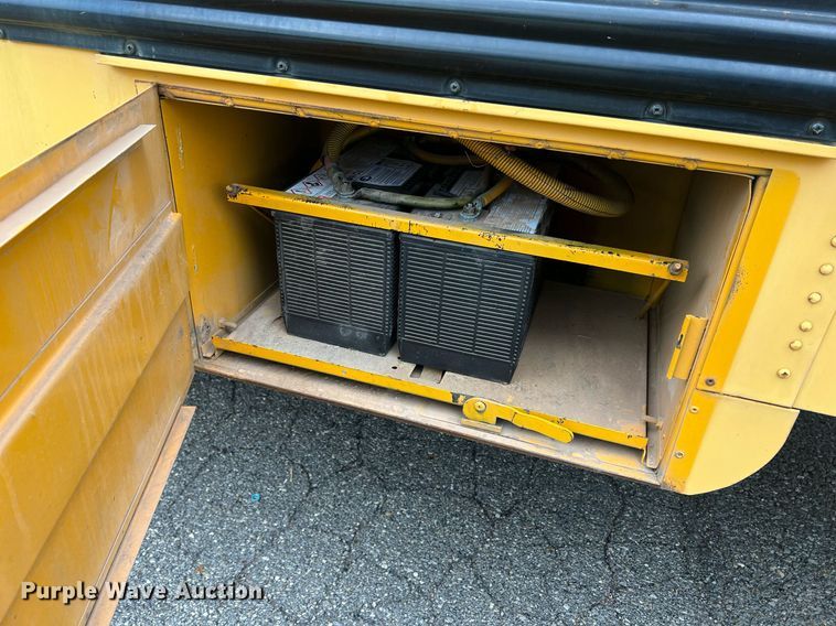 image for item DN3034 1991 International 3700  school bus