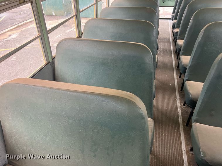 image for item DN3034 1991 International 3700  school bus