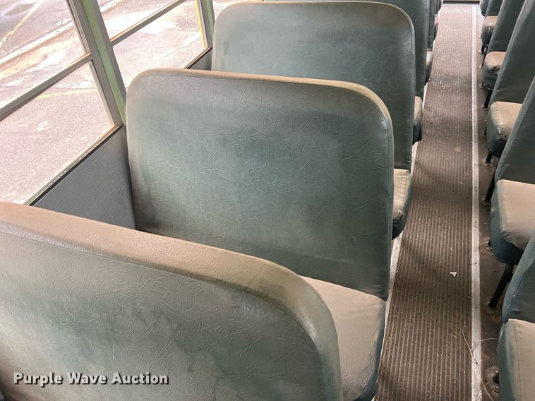 image for item DN3034 1991 International 3700  school bus