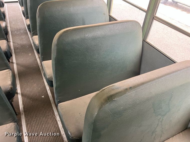 image for item DN3034 1991 International 3700  school bus