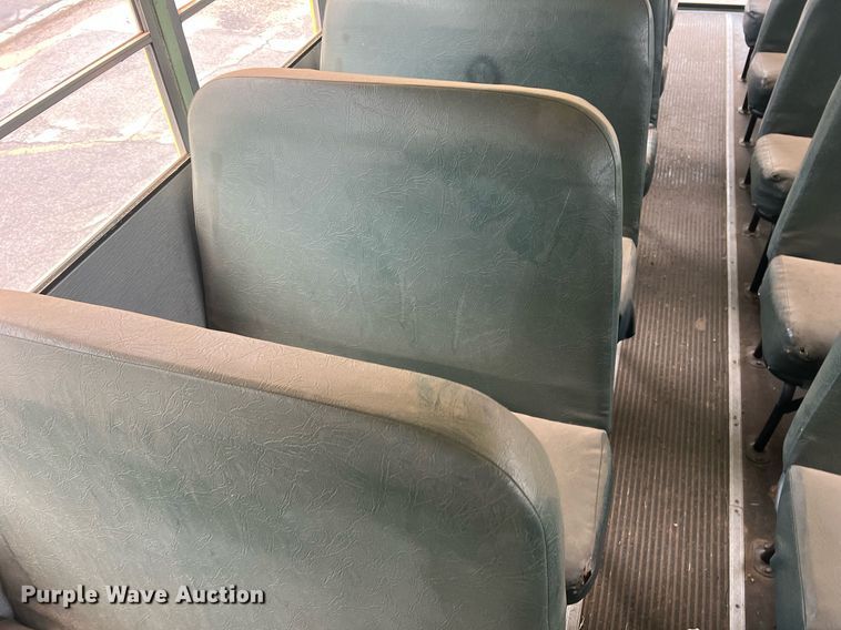 image for item DN3034 1991 International 3700  school bus