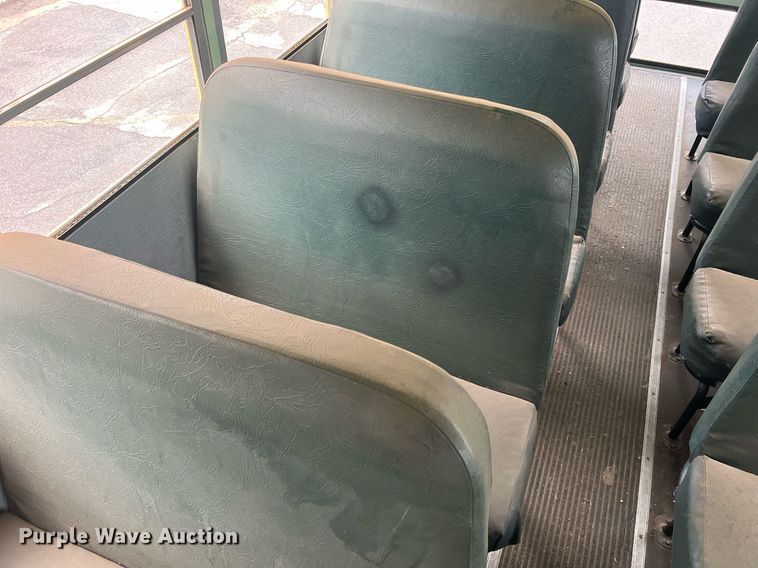 image for item DN3034 1991 International 3700  school bus