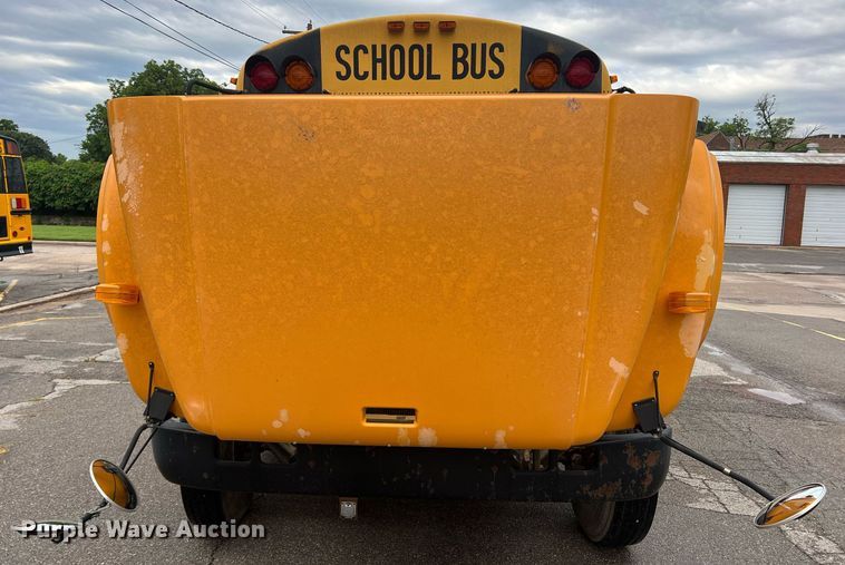 image for item DN3034 1991 International 3700  school bus