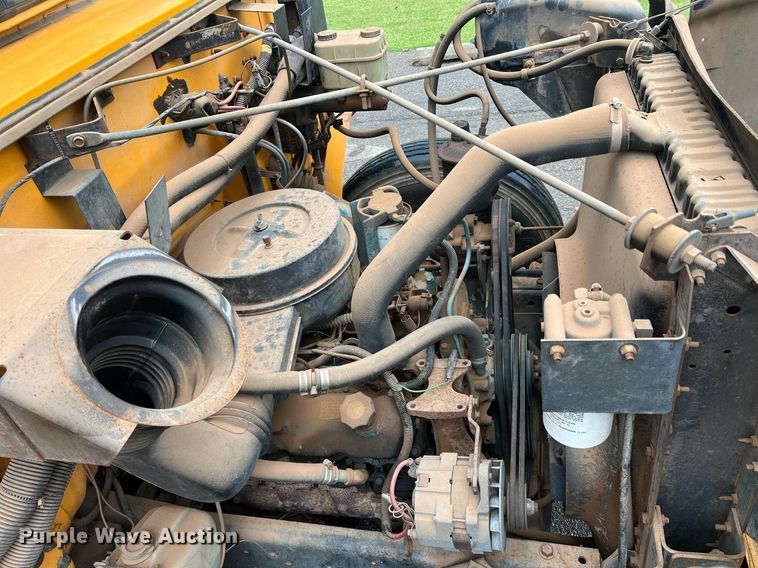 image for item DN3034 1991 International 3700  school bus