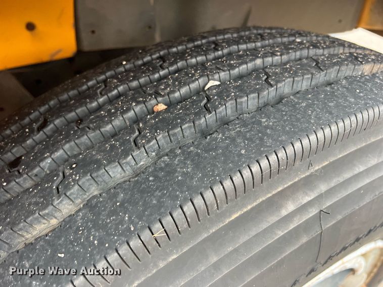 image for item DN3034 1991 International 3700  school bus