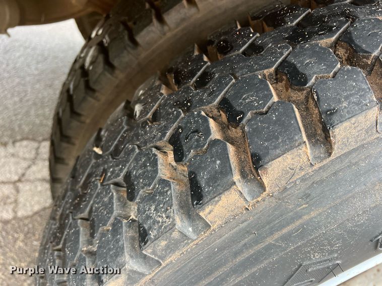 image for item DN3034 1991 International 3700  school bus