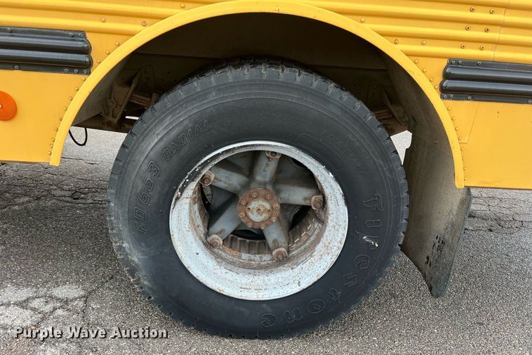 image for item DN3034 1991 International 3700  school bus