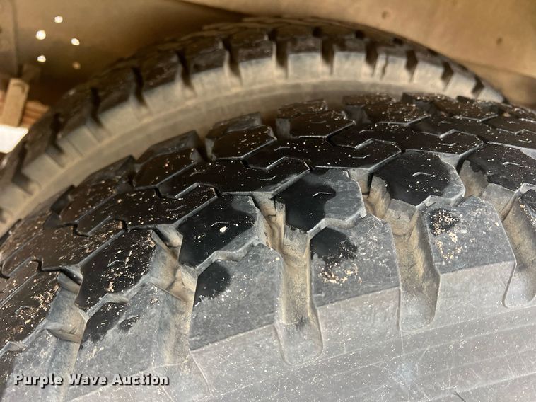 image for item DN3034 1991 International 3700  school bus