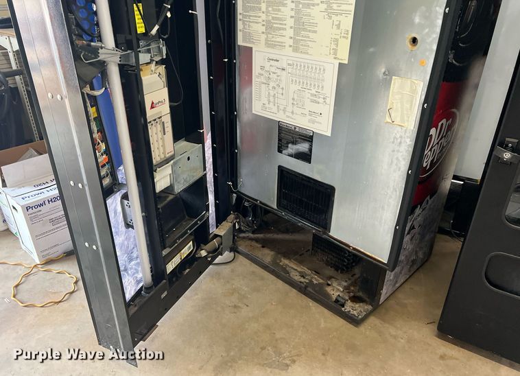 image for item DN3035 (3) vending machines