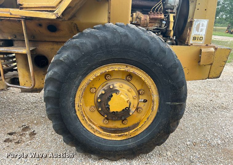 image for item DN3037 1973 Caterpillar 910  wheel loader