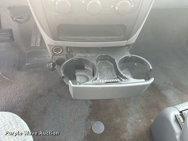 image for item DP0515 2005 Dodge Grand Caravan  van