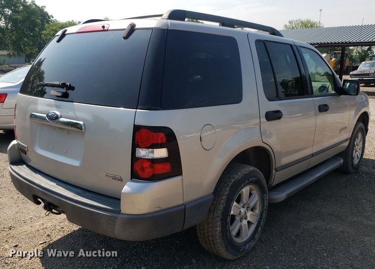 image for item DP7992 2006 Ford Explorer  SUV
