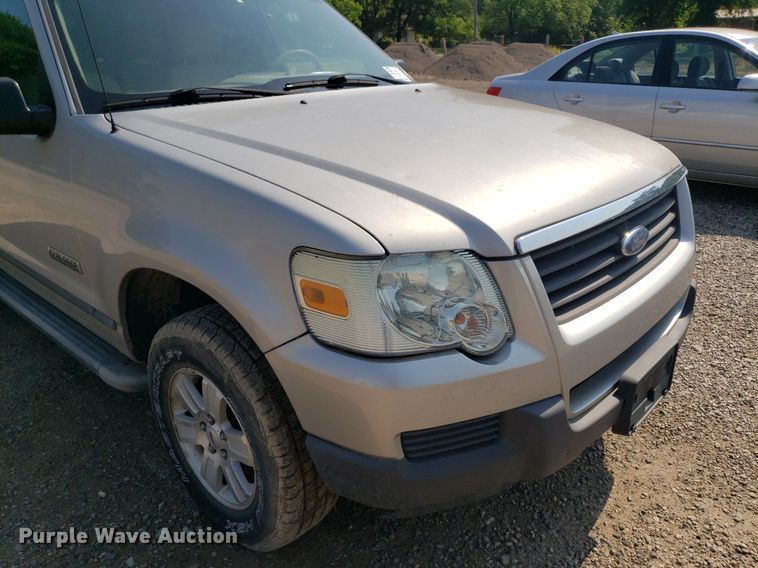 image for item DP7992 2006 Ford Explorer  SUV