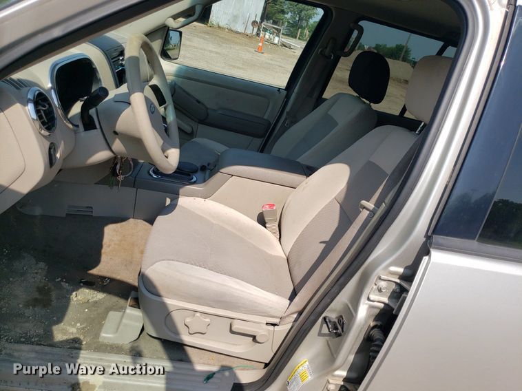 image for item DP7992 2006 Ford Explorer  SUV