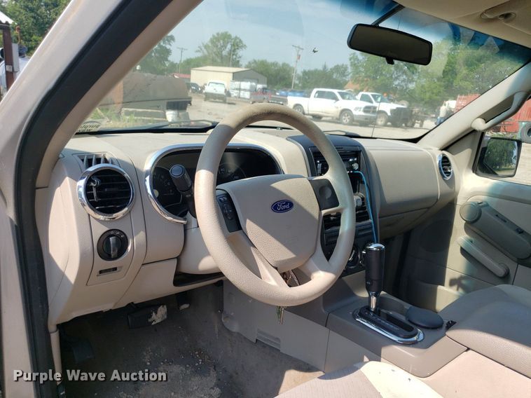 image for item DP7992 2006 Ford Explorer  SUV