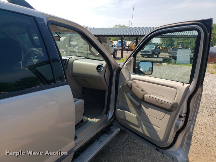 image for item DP7992 2006 Ford Explorer  SUV
